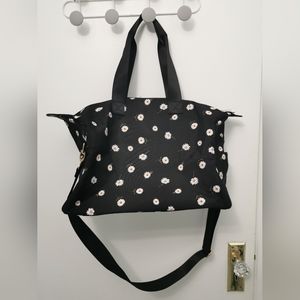 NWOT Alice + Olivia Daisy Duffel Bag and Reversible Bucket Hat